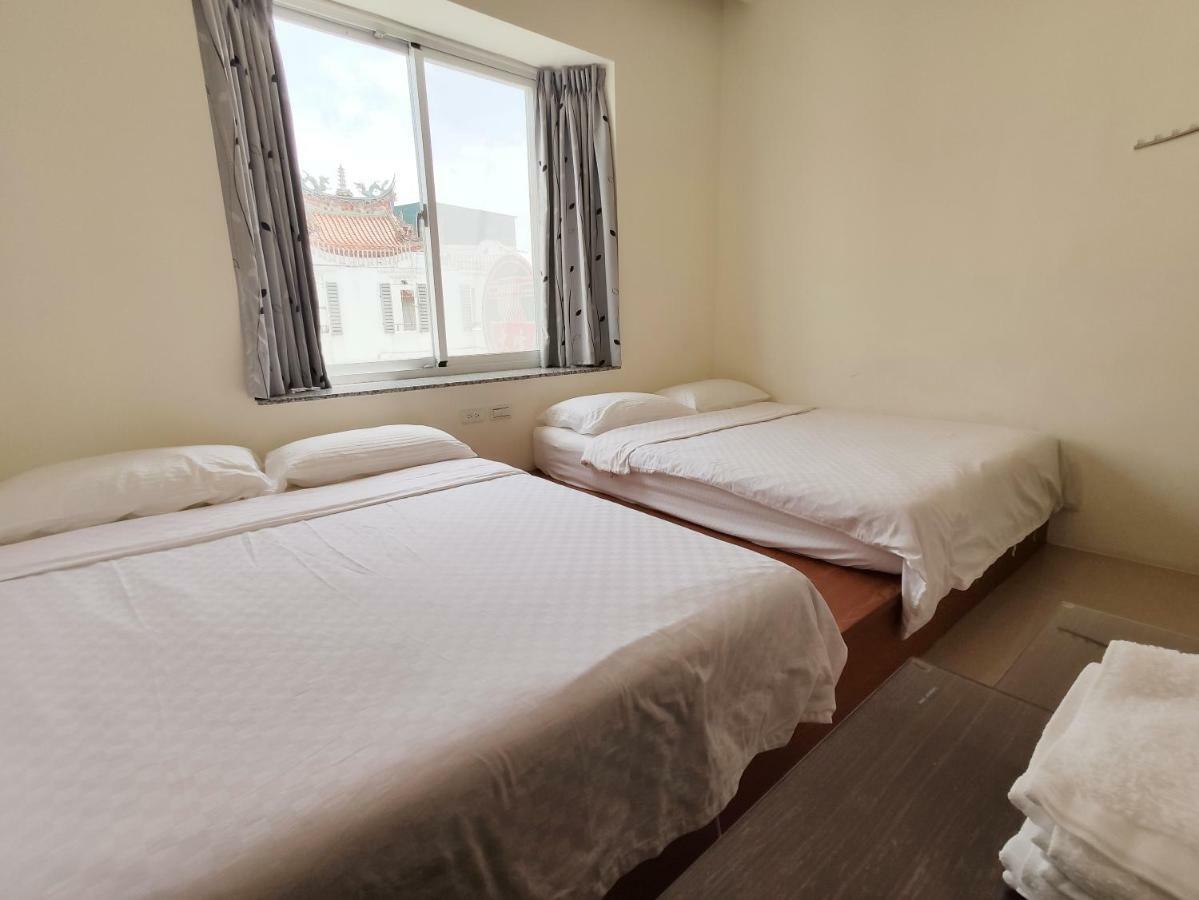 Feng Homestay Zhongpu Buitenkant foto