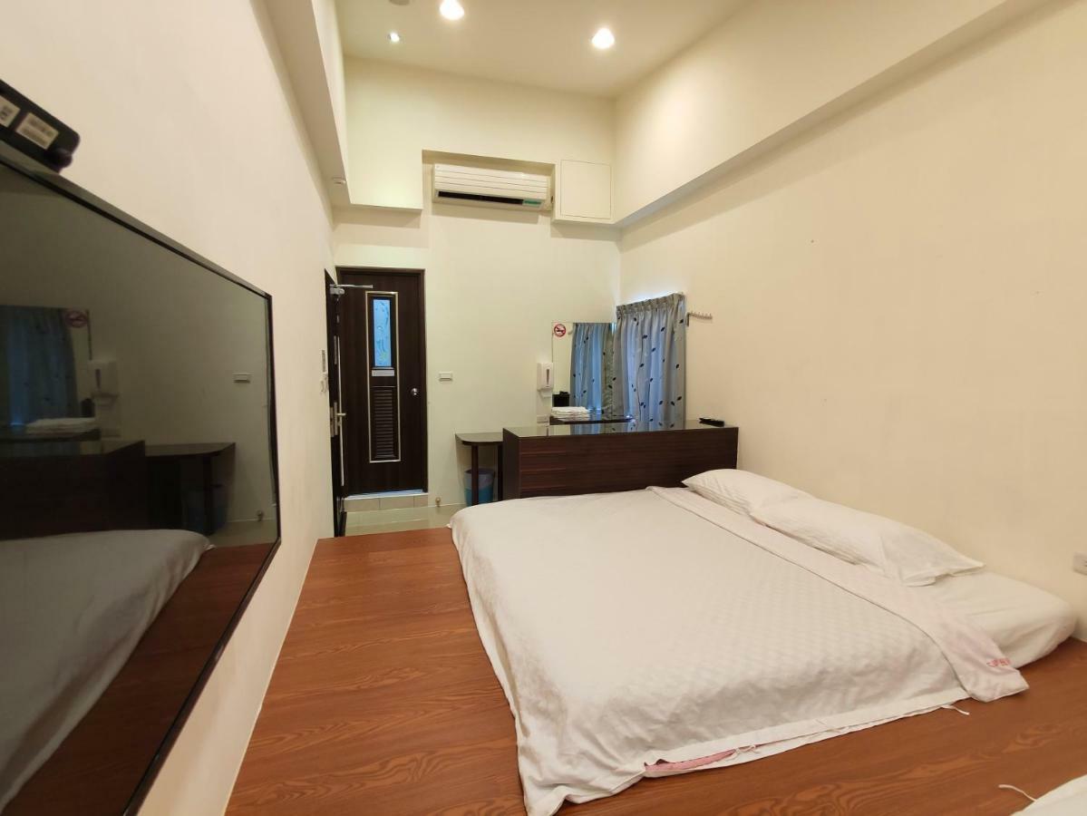 Feng Homestay Zhongpu Buitenkant foto