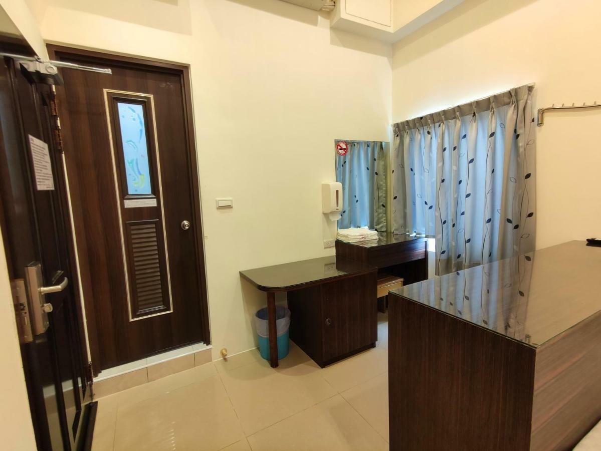 Feng Homestay Zhongpu Buitenkant foto
